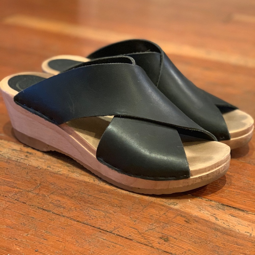 No. 6 Frida Clog Mid Wedge